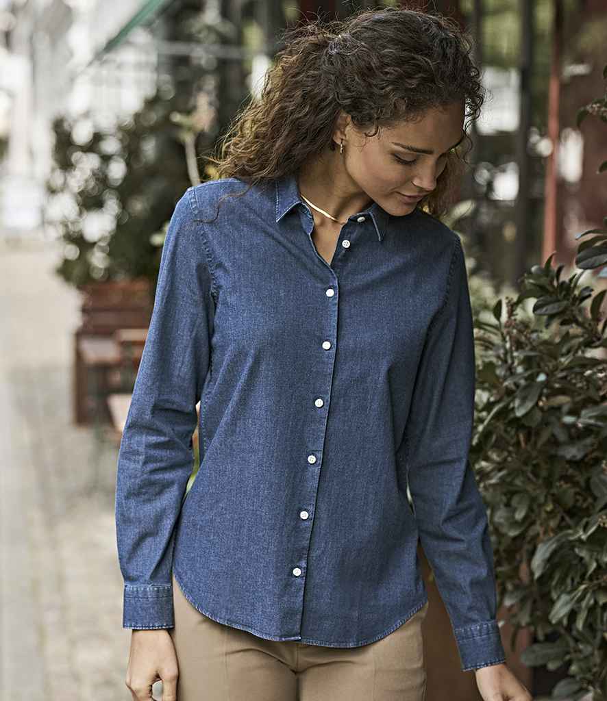 T4005 Blue Denim Model