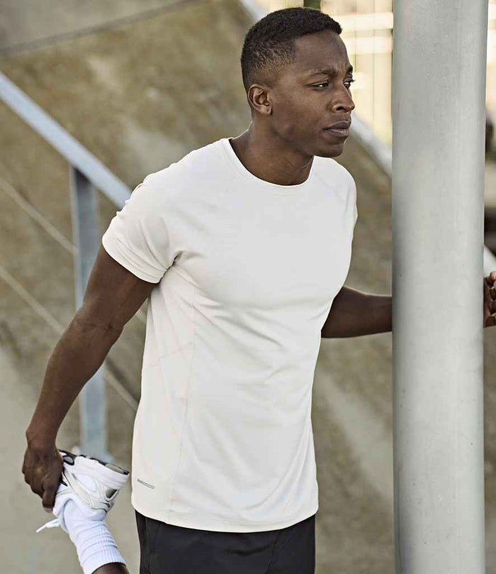 Cool & Performance Tees